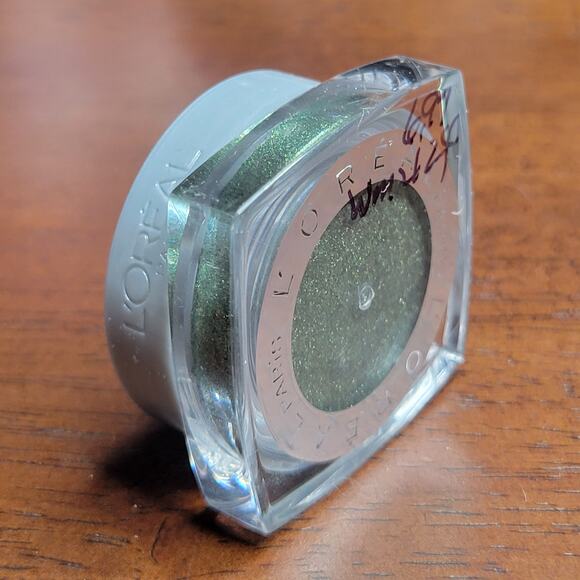 L'Oréal Paris Infallible 24HR Eye Shadow 335 GOLDEN EMERALD 0.12 oz✨️NEW✨️ - Picture 1 of 7